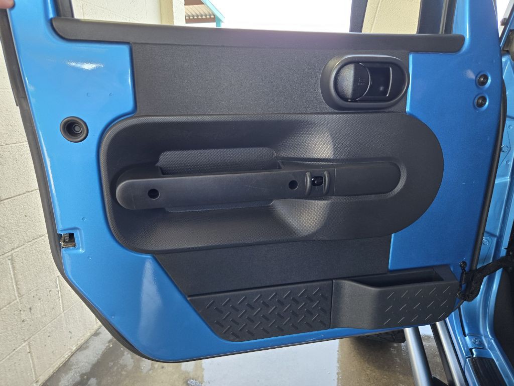 2010 Jeep Wrangler Image 10