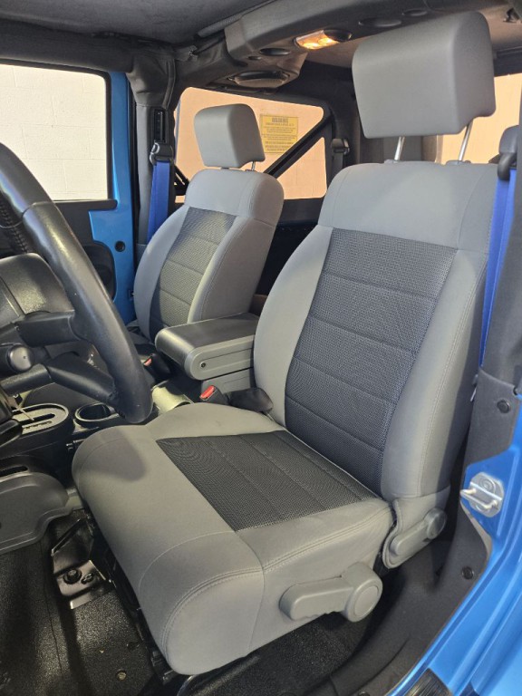 2010 Jeep Wrangler Image 13
