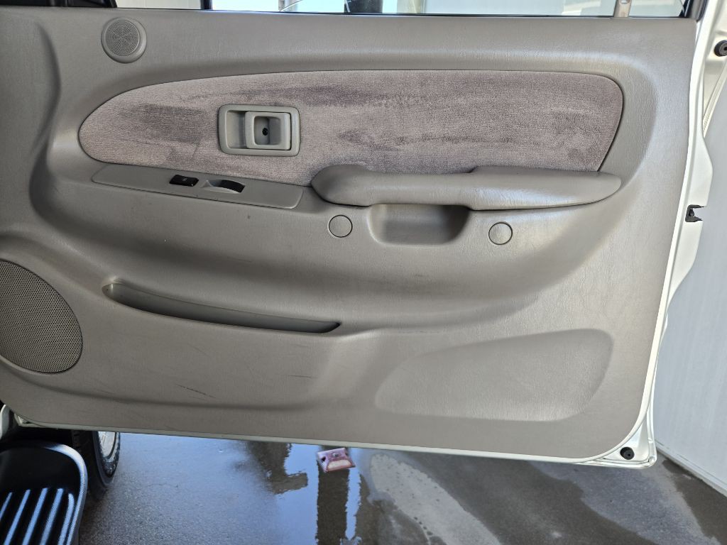 2003 Toyota Tacoma Image 12