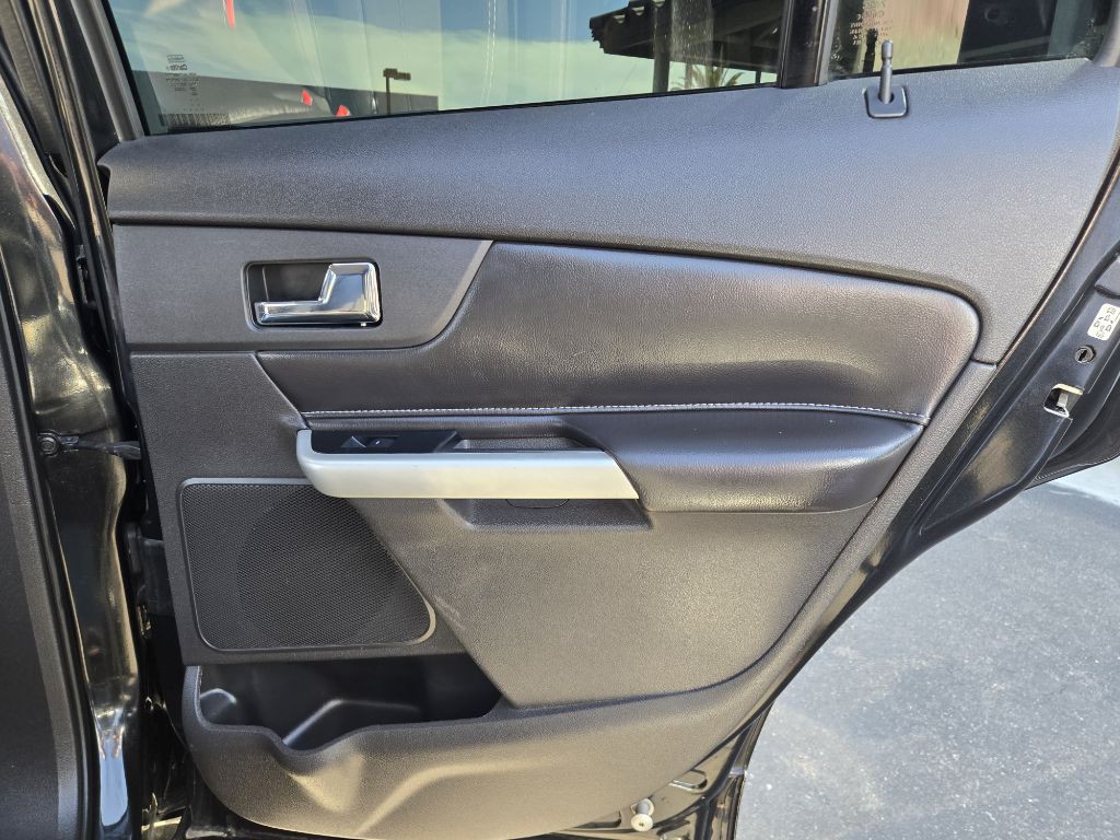 2013 Ford Edge Image 11
