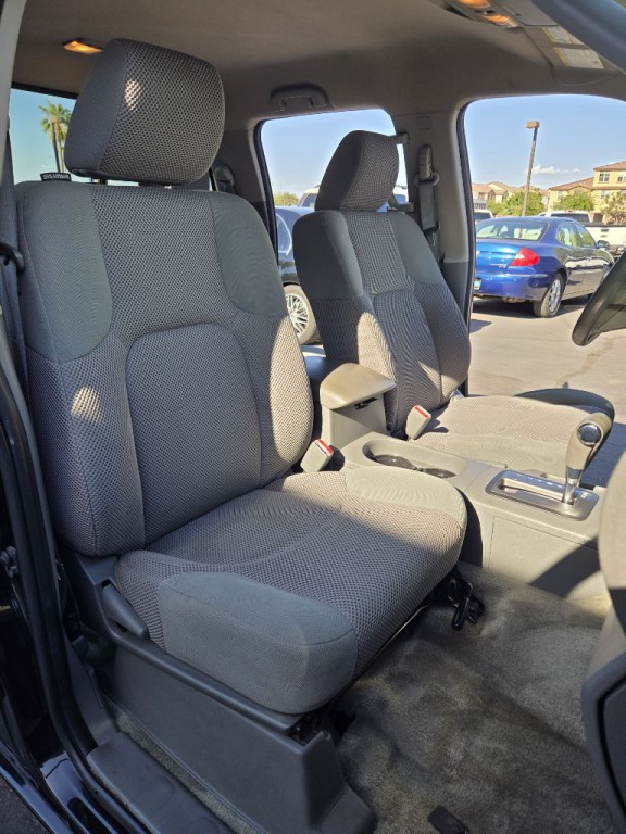 2015 Nissan Frontier Image 13