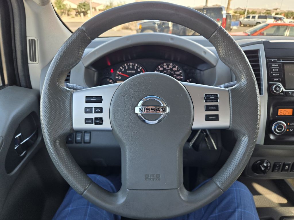 2015 Nissan Frontier Image 20