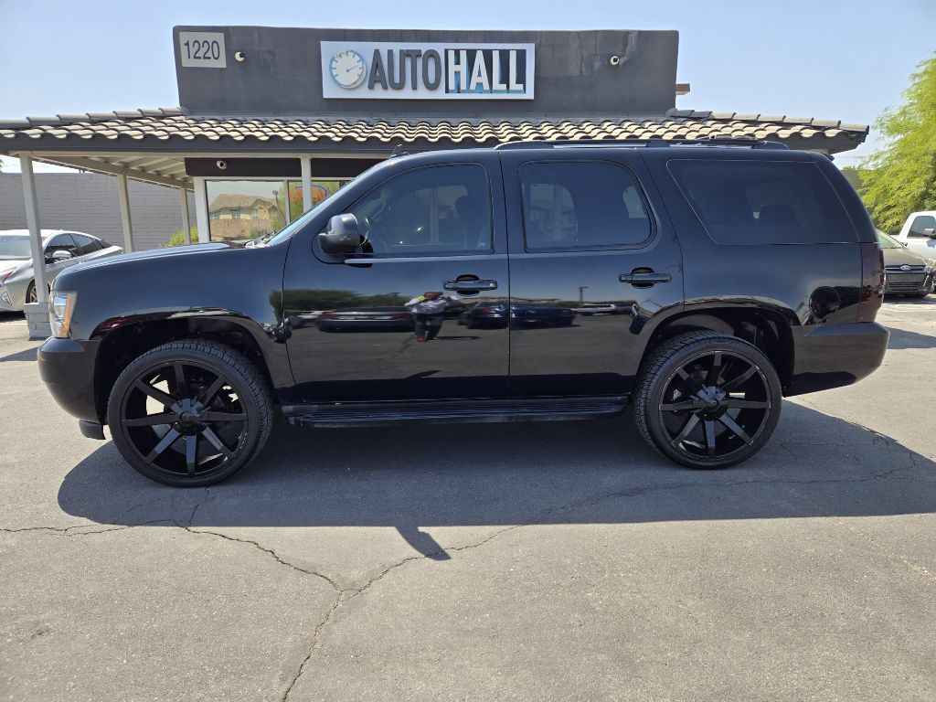 2011 Chevrolet Tahoe Image 2