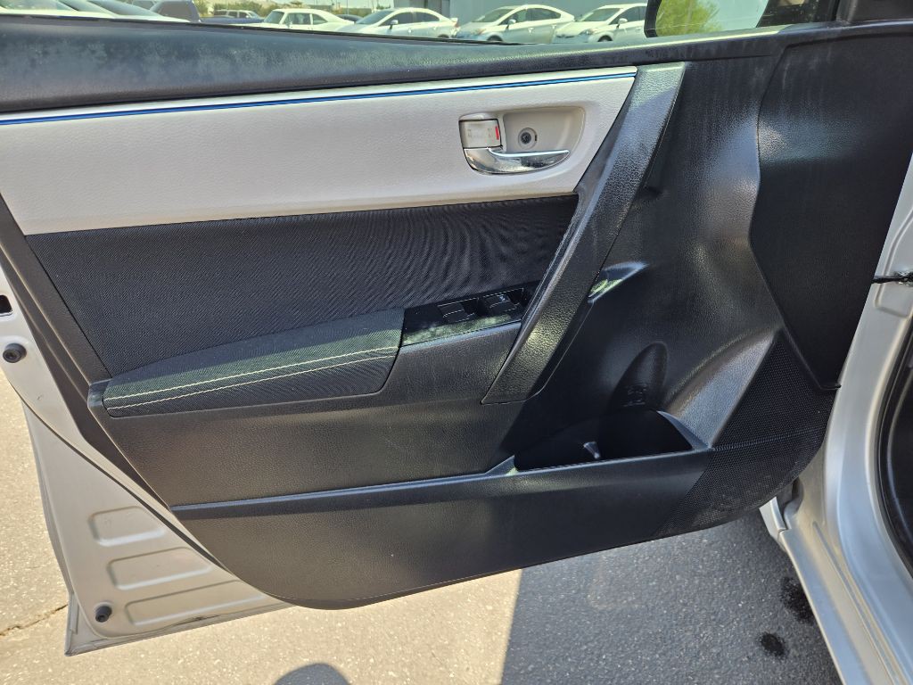 2014 Toyota Corolla Image 11