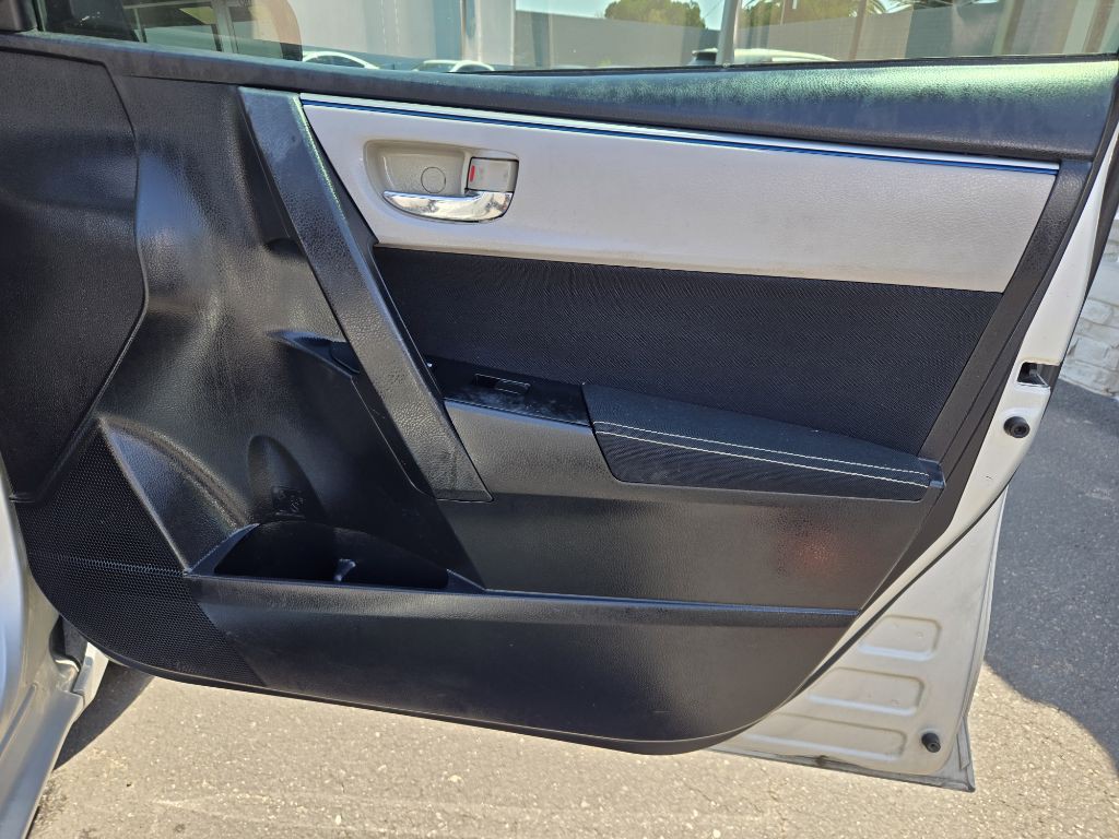 2014 Toyota Corolla Image 15