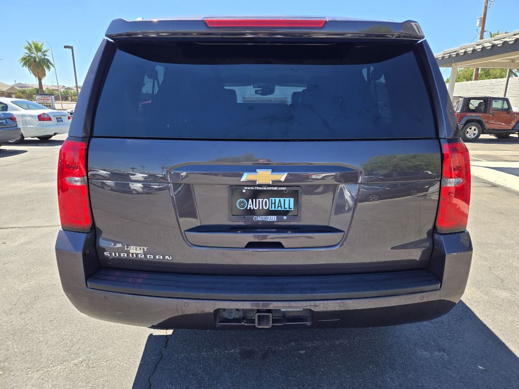 2015 Chevrolet Suburban Image 4
