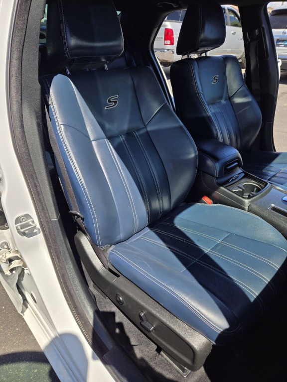 2014 Chrysler 300 Image 17
