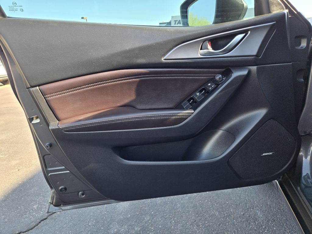2017 Mazda Mazda3 Image 10