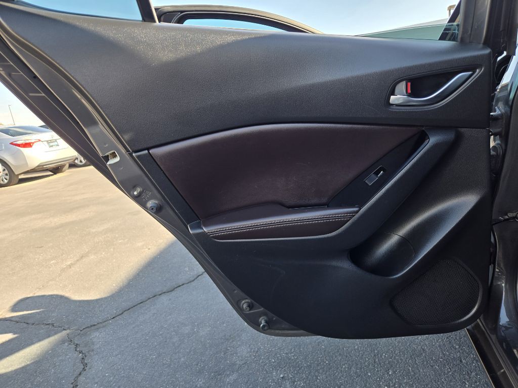 2017 Mazda Mazda3 Image 14