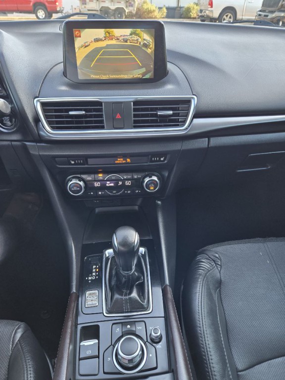 2017 Mazda Mazda3 Image 29