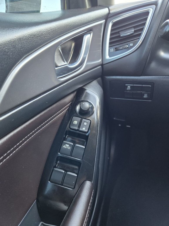 2017 Mazda Mazda3 Image 30