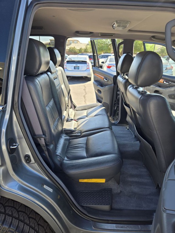 2005 Lexus GX Image 19