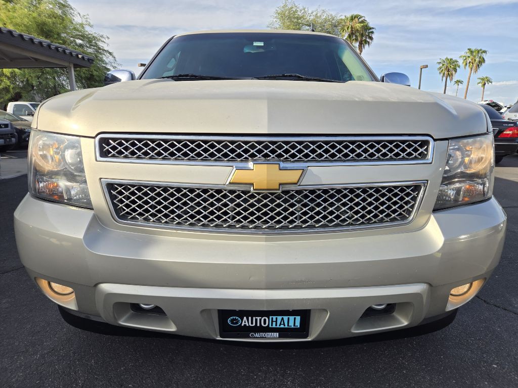 2014 Chevrolet Suburban Image 9