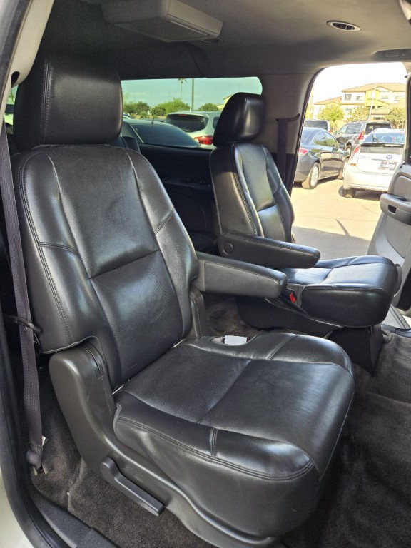 2014 Chevrolet Suburban Image 16