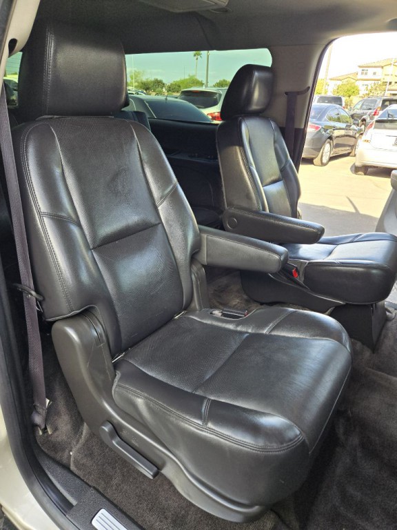 2014 Chevrolet Suburban Image 17
