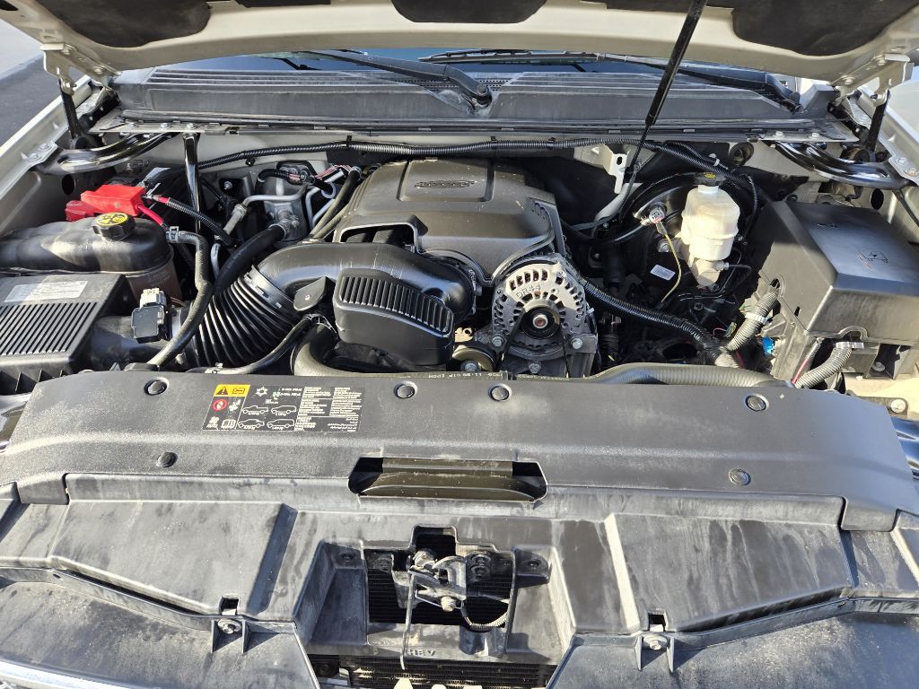 2014 Chevrolet Suburban Image 22