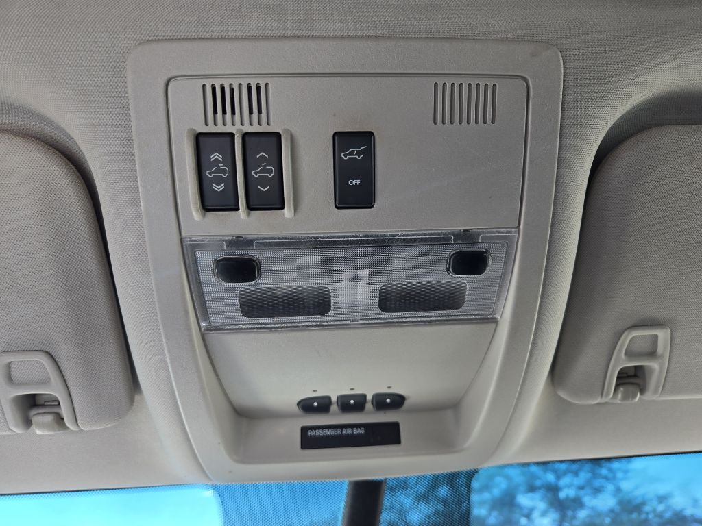 2014 Chevrolet Suburban Image 35