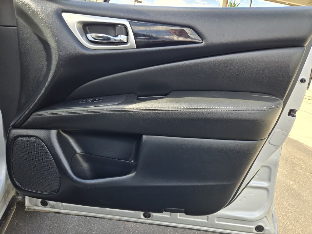 2019 Nissan Pathfinder Image 22