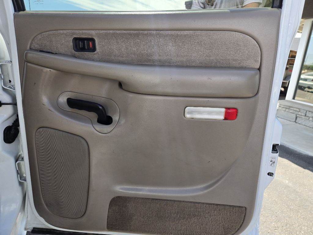 2002 Chevrolet Silverado 1500 Image 18