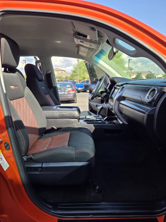 2015 Toyota Tundra Image 17