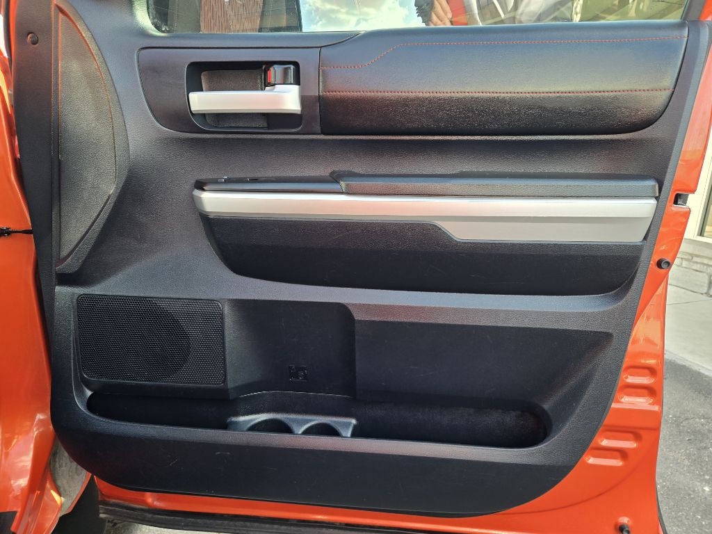 2015 Toyota Tundra Image 18