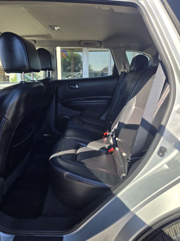 2012 Nissan Rogue Image 11