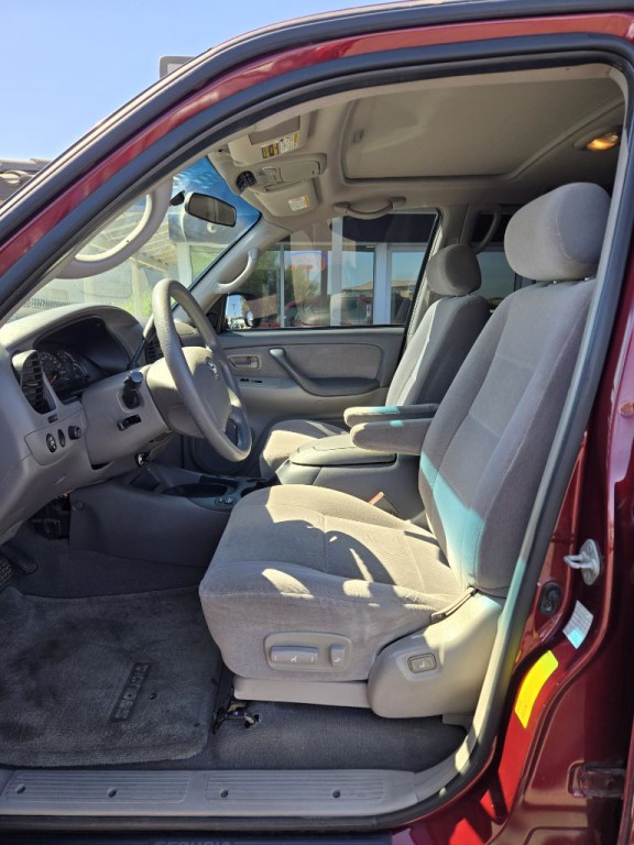 2003 Toyota Sequoia Image 9