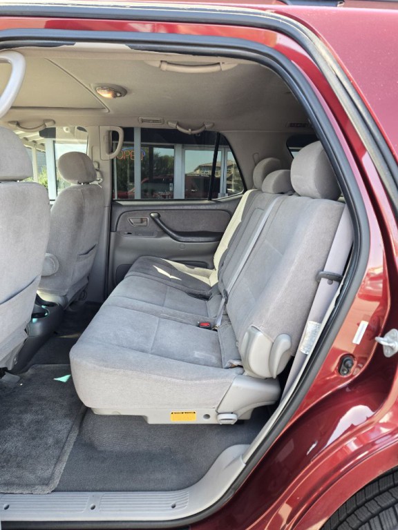 2003 Toyota Sequoia Image 13