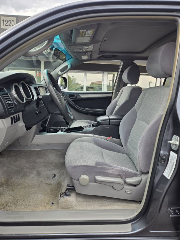 2004 Toyota 4Runner Image 9