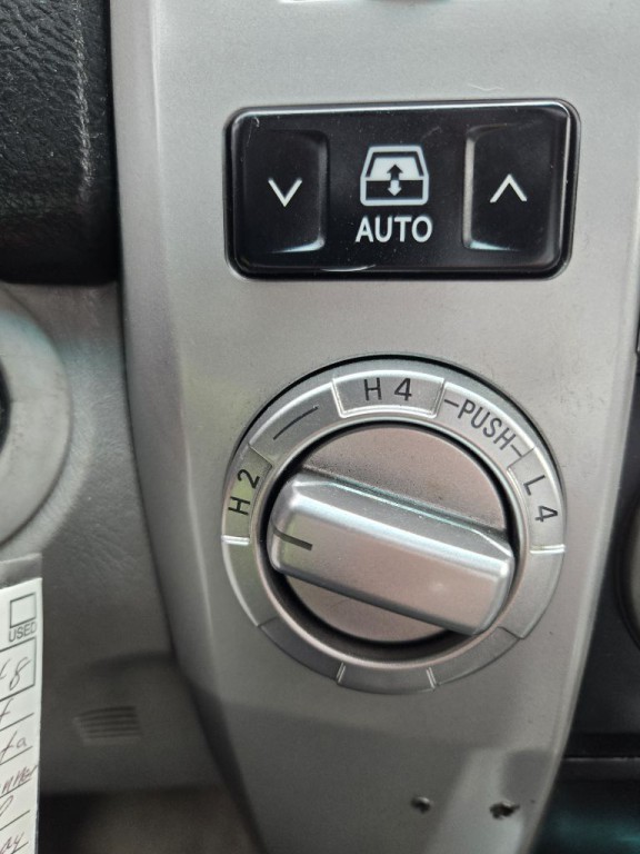 2004 Toyota 4Runner Image 28