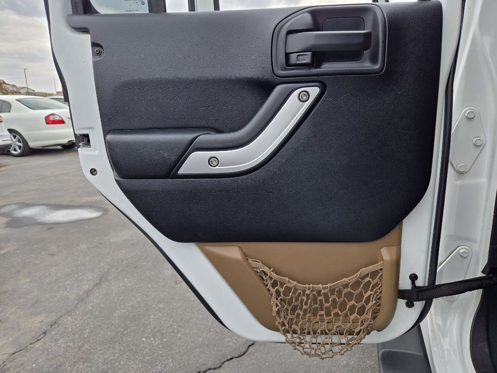 2012 Jeep Wrangler Unlimited Image 12