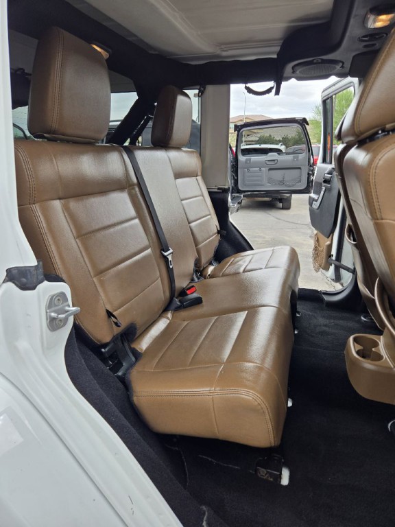 2012 Jeep Wrangler Unlimited Image 13