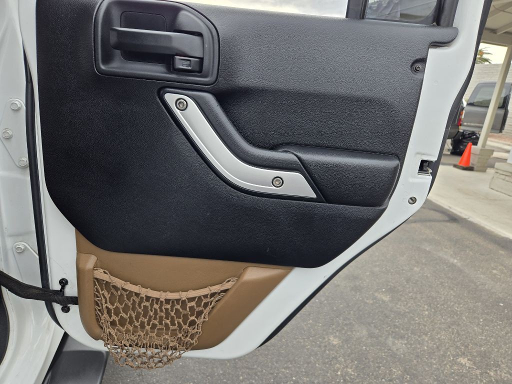 2012 Jeep Wrangler Unlimited Image 15