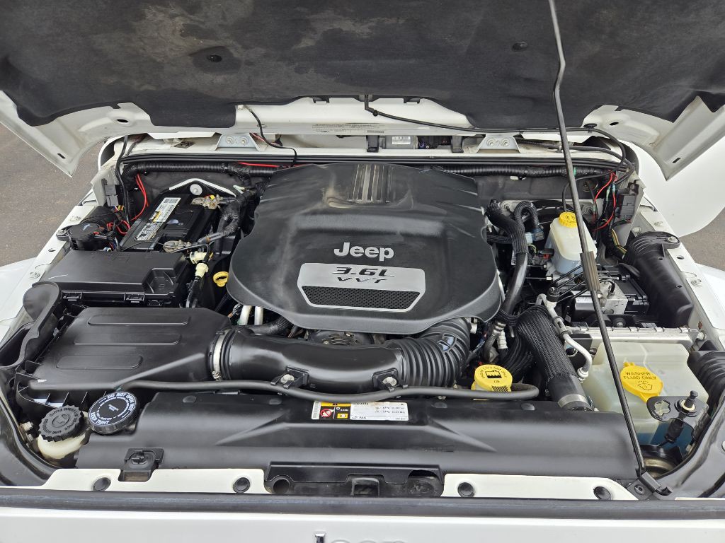 2012 Jeep Wrangler Unlimited Image 18