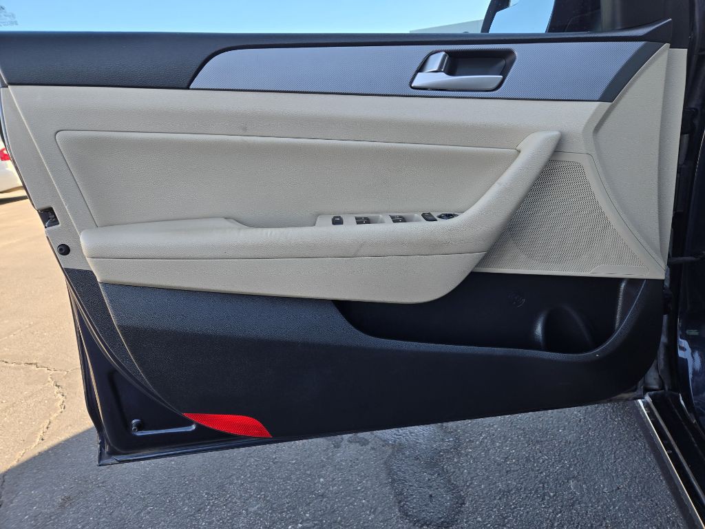 2017 Hyundai Sonata Image 9