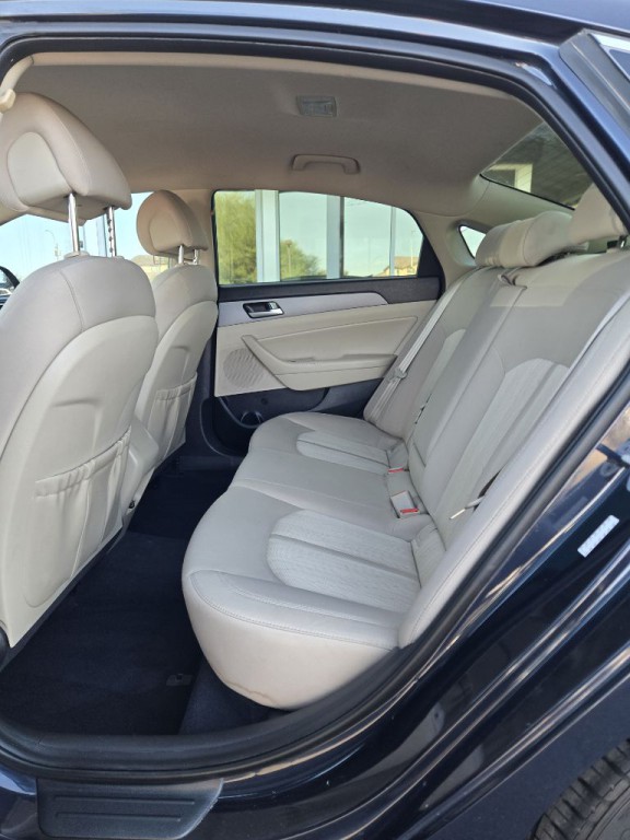 2017 Hyundai Sonata Image 10