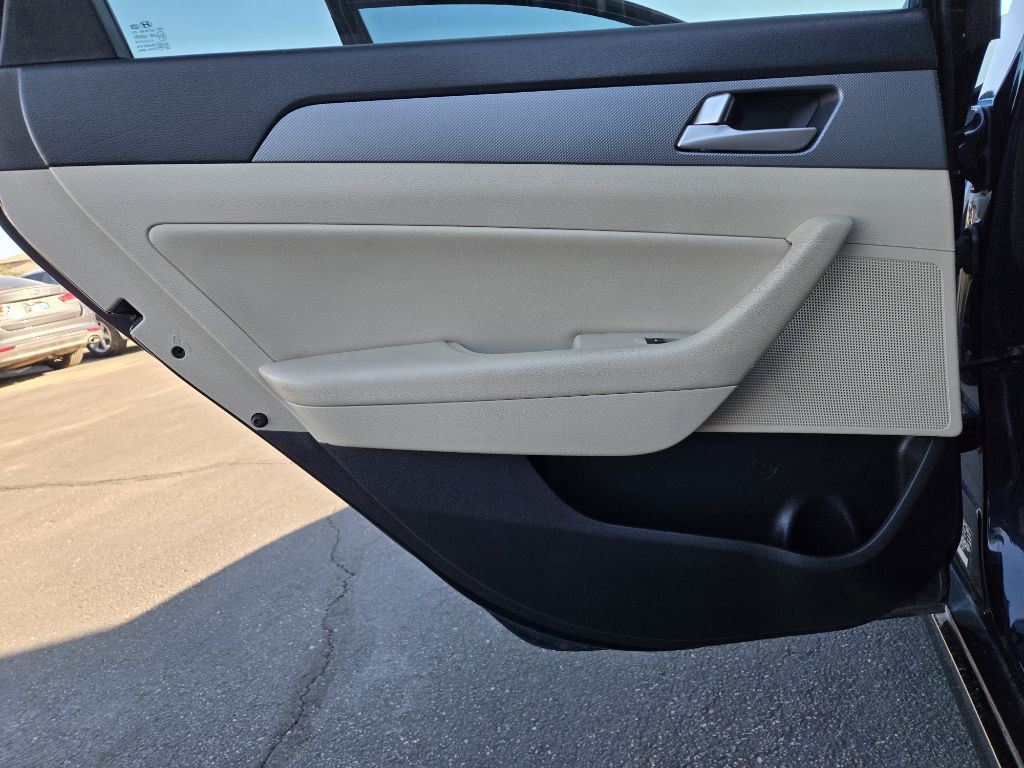 2017 Hyundai Sonata Image 11