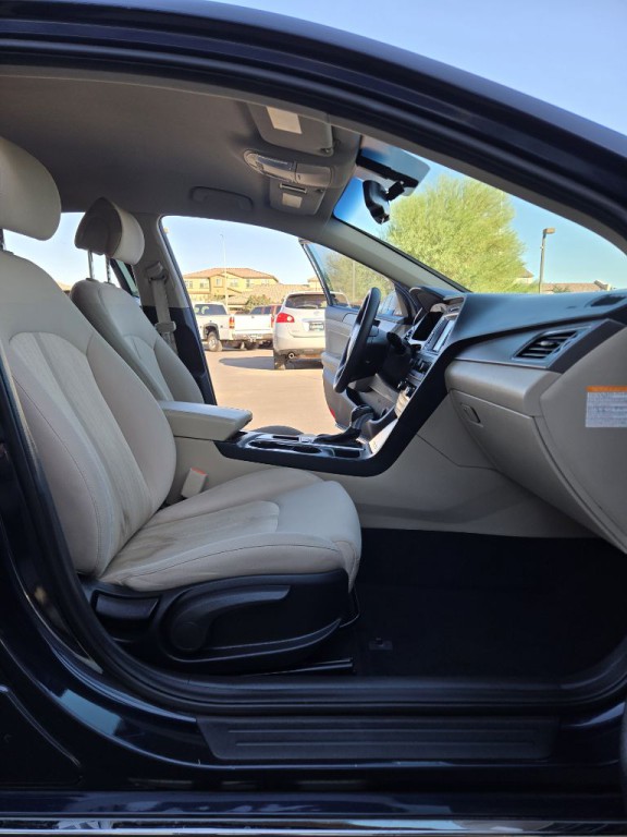 2017 Hyundai Sonata Image 12