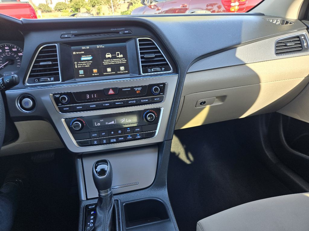 2017 Hyundai Sonata Image 23