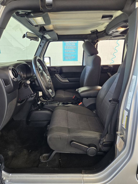 2011 Jeep Wrangler Unlimited Image 11