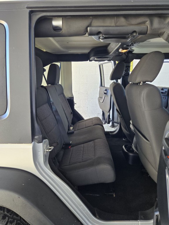 2011 Jeep Wrangler Unlimited Image 12