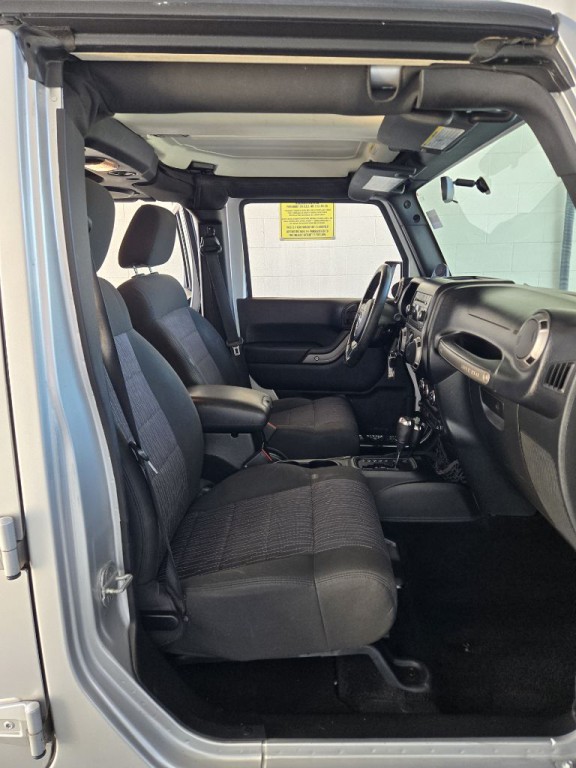 2011 Jeep Wrangler Unlimited Image 16