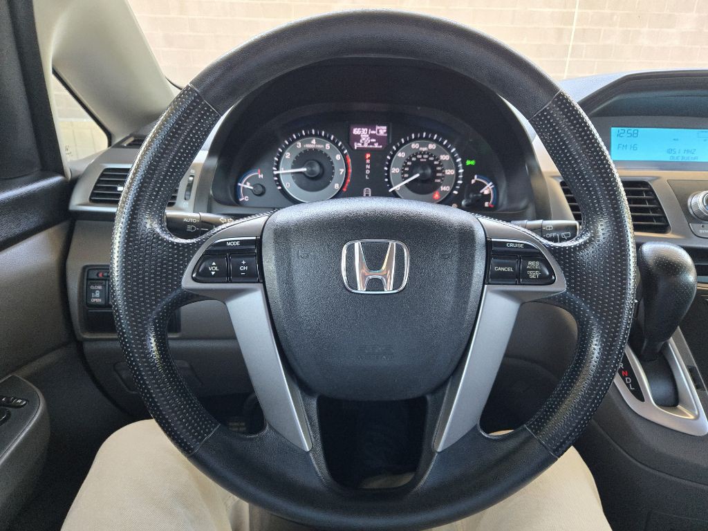 2011 Honda Odyssey Image 19