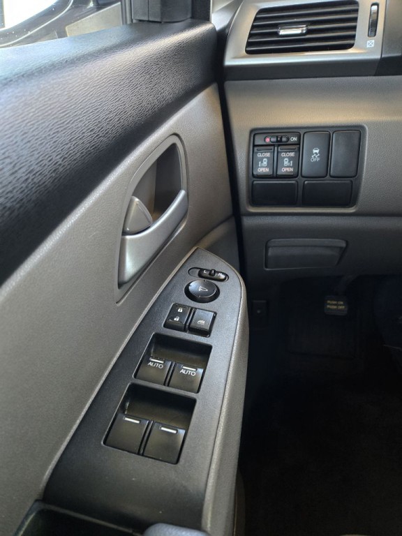 2011 Honda Odyssey Image 20