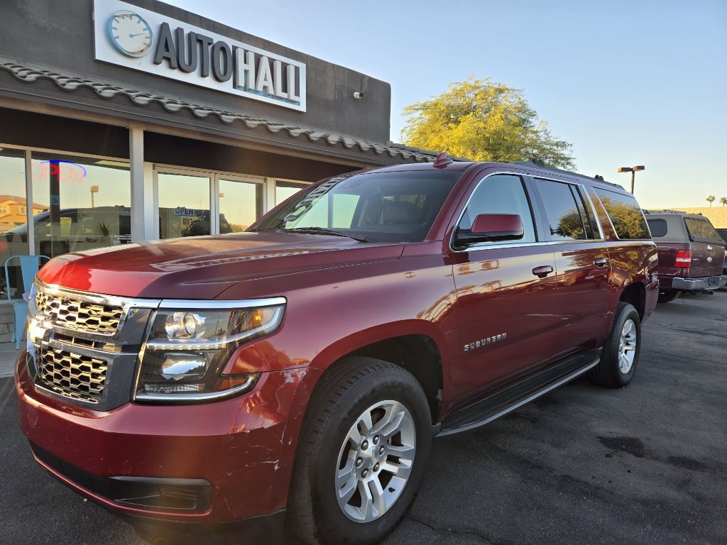 2016 Chevrolet Suburban Image 2