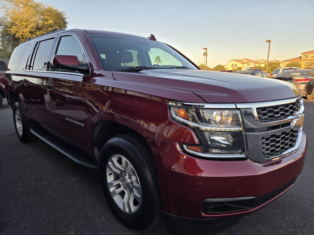 2016 Chevrolet Suburban Image 5