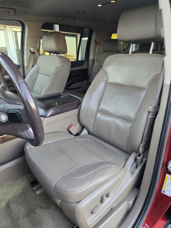 2016 Chevrolet Suburban Image 9