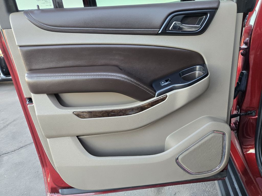 2016 Chevrolet Suburban Image 13