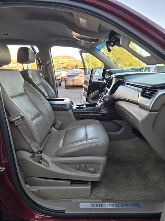 2016 Chevrolet Suburban Image 16