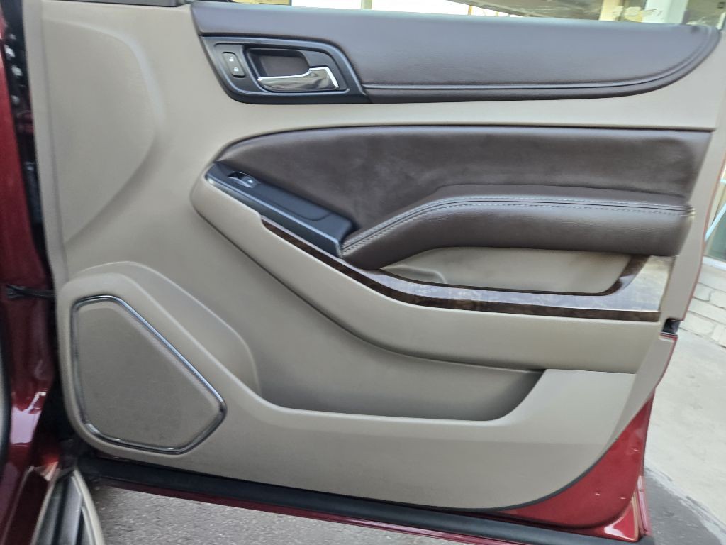 2016 Chevrolet Suburban Image 18